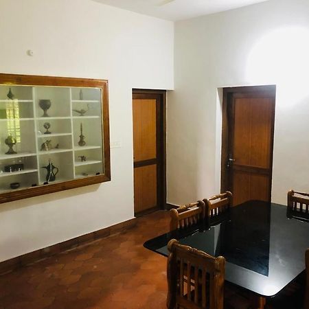 H Villa Nilambūr 外观 照片